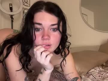 girl
        queencassidyy cam image #6011237