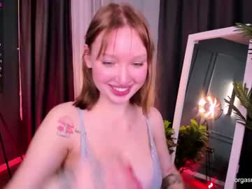 girl
        dinablush cam image #708482