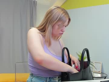 girl
        lovlybambi cam image #384313