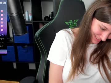 girl
        alexa_dream cam image #307115