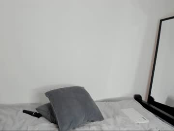 girl
        aria_diaz cam image #2782369