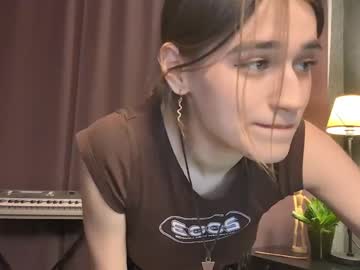 girl
        kalispring cam image #874662