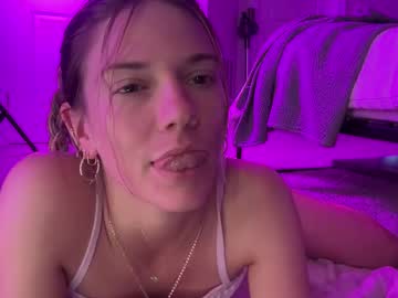 girl
        oliviahansleyy cam image #6428035