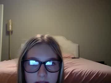 girl
        lilly_starrr cam image #5186493