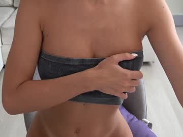 girl
        kathariine cam image #4337783