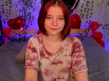 girl
        lilymirage cam image #896227