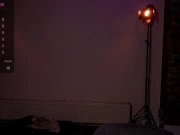 girl
        lucydelovely cam image #2268600