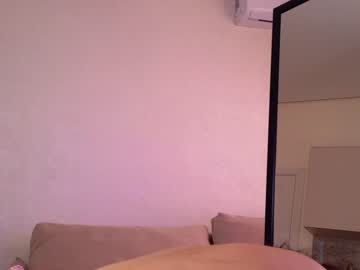 girl
        angella_kleee cam image #3518299