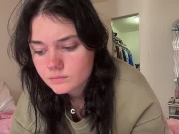 girl
        queencassidyy cam image #3782339