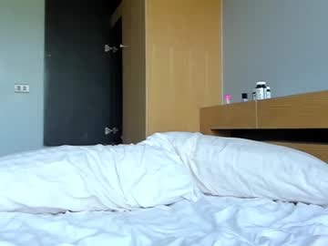 girl
        asiangirlandwhiteguy cam image #2204093