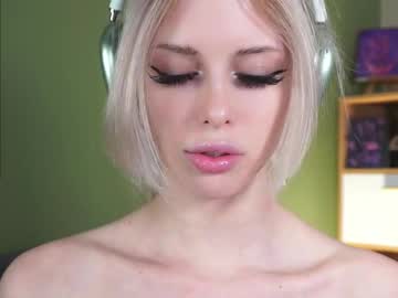 girl
        audreycarvin cam image #6746070