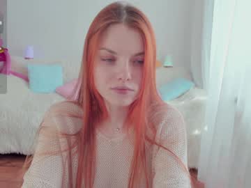 girl
        katy_ethereal cam image #4999577