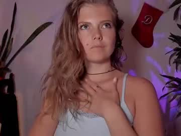 girl
        kosmickate cam image #480658