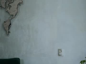 girl
        emmi_rosee cam image #6890669