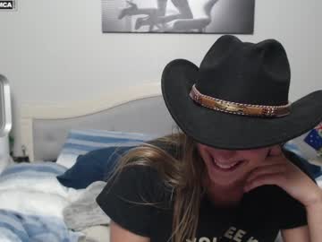 girl
        bluexstacey cam image #4562092