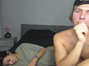 couple
        skinnnkiss cam image #3349165