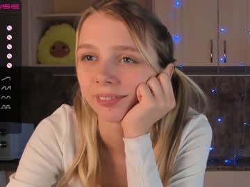 girl
        suzanprincess cam image #432025