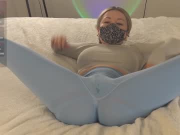 girl
        blondehottiek cam image #3027506