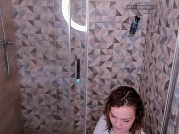 girl
        alice_tucci cam image #4693163