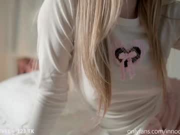 girl
        pureangeldolores cam image #2817785