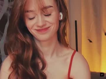 girl
        lizzy_blaze cam image #2720761