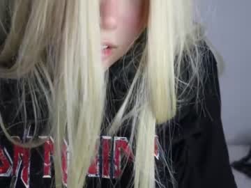 girl
        wendy_daniela cam image #1306365