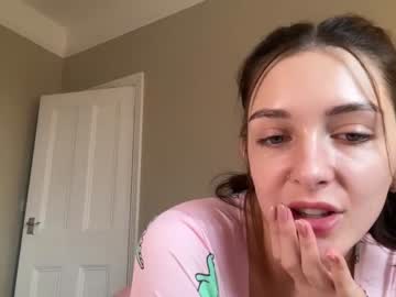 girl
        ruby_maee cam image #3852024