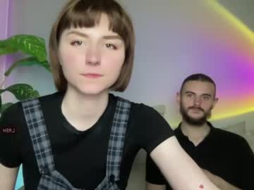couple
        m4rk_and_cl4udi4 cam image #1390574