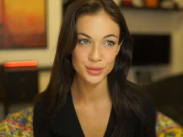 girl
        melodymate cam image #175338