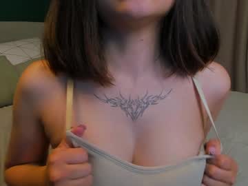 girl
        gladysacreman cam image #4410154