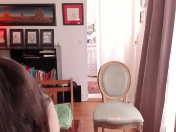 girl
        lily_holy cam image #4556306