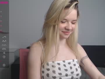 girl Nude Cam Girls Playing Games with milaxaysy01