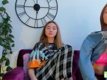 girl
        elizabeth__gray cam image #1050782