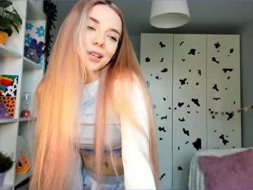 girl
        thisisamelia cam image #1490157