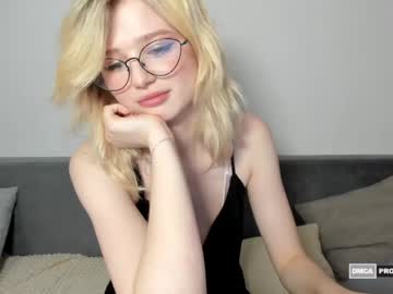 girl
        grace_smitt cam image #4493786