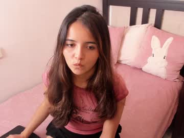 girl
        raychell_black cam image #6282618