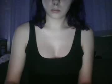 girl
        kayleen225 cam image #4458570