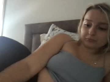 girl
        lilchloelovee cam image #4279689