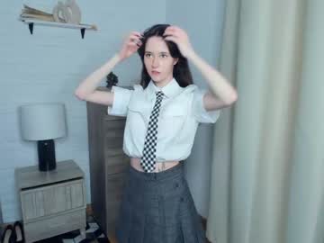 girl
        gina_gracia cam image #3344527