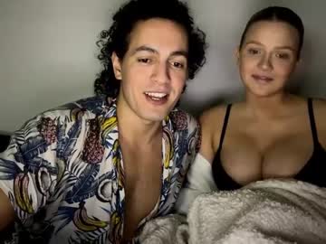 couple
        chulo33333 cam image #3207553