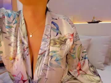 girl
        anahi_ryan cam image #6260355