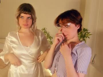 couple
        hoiiy_cute cam image #2206001