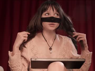girl
        chaturbatable cam image #1333021