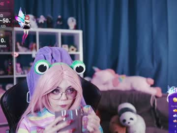 girl
        madnessalise cam image #6733659