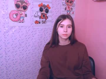 girl
        emilydass_ cam image #3505687