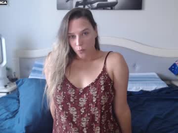 girl
        bluexstacey cam image #4603041