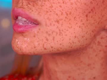 girl
        artease cam image #462845