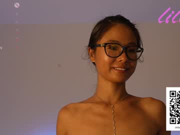 girl
        _lillilly_ cam image #5275942