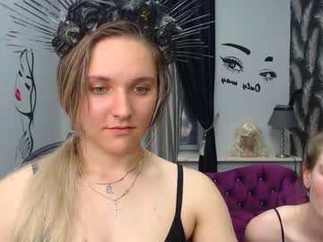 girl Nude Cam Girls Playing Games with sally_collins_