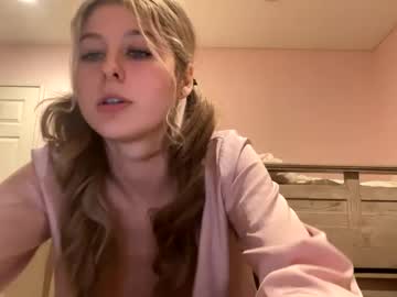 girl
        lovesyou444 cam image #6269727